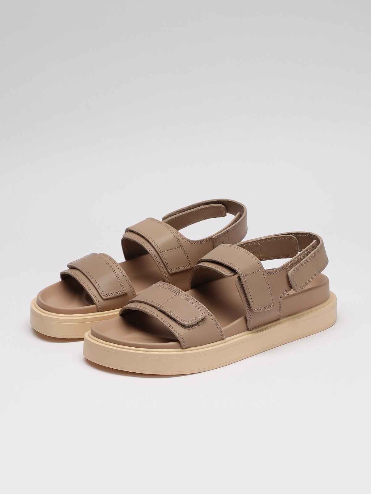 Women's leather sandals